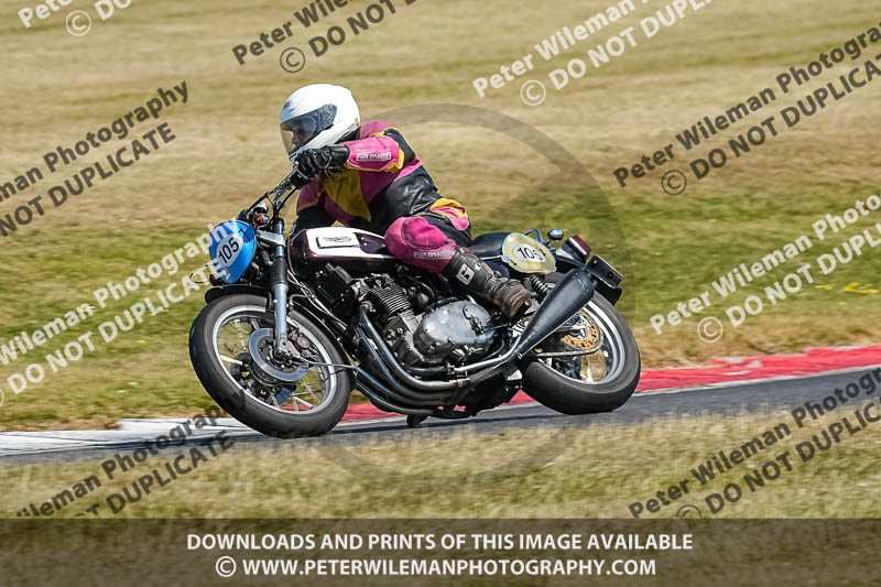cadwell park;cadwell park photographs;cadwell trackday photographs;enduro digital images;event digital images;eventdigitalimages;peter wileman photography;racing digital images;trackday digital images;trackday photos
